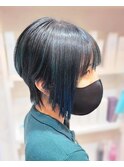 クールな前下がりショート