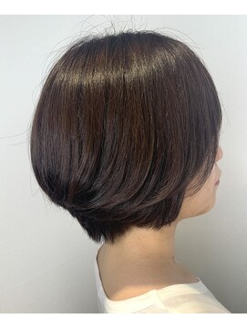 リーオオサカ(Lee Osaka) 【Lee大阪店】ナチュラルショートボブ/新出奈津樹