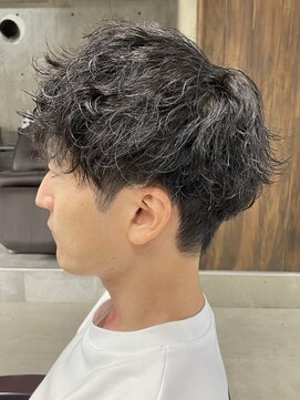 フイ 新宿3丁目(Hui) ハイトーンカラー/マッシュパーマ/アースカラー/men's/