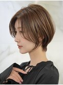 横浜西口切りっぱなしミニボブショートレイヤー前下がり前髪なし