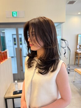 輪郭のお悩みも自然にカバー。あなたの雰囲気に合わせて顔周りカット＊抜け感と似合わせで横顔美人に