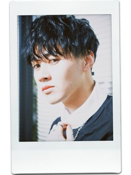 エイル(AILE) ツーブロックマッシュ/波巻き/マッシュパーマ/アッシュブラック