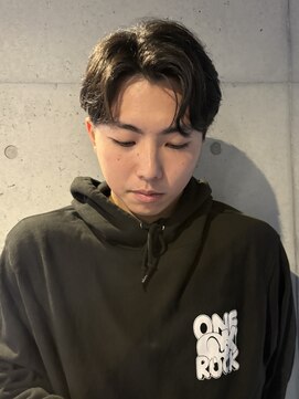 レオニード 表参道(LEONID) 【RIN】センターパートスタイル