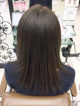 ミーティア バイ クアトロ(Meteor By QUATRO) 色落ちも可愛いオリーブベージュ