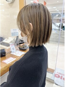 モリオ フロム ロンドン サッポロファクトリー店(morio FROM LONDON) 【morio札幌】札幌ショート　大人かわいいぱつっと外ハネボブ