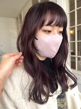 ユイバイラドンナ(Huit by LADONNA) ツヤ感のあるくすみピンクカラー