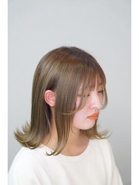 リングバイモアムー(Ring by Moremuu) 外ハネワンカール