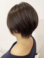 レポヘアー(Repos hair)&nbsp;20代30代40代前下がりストレート小顔補正立体カット