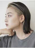 黒髪イヤリングカラー前髪インナーカラーベージュデザインカラー