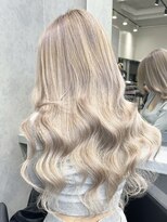 ヴィズバイエリーツ(vizz by elyts)&nbsp;ホワイトミルクティーベージュ/ハイトーン/北谷/韓国/ブリーチ