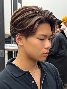 エルマーク(L-MARK) センターパートニュアンスパーマ韓国カルマパーマコンマヘア