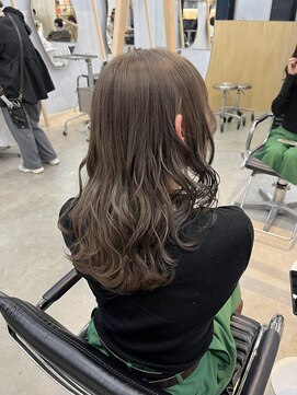 アマーク(a mark) 【住野 桃香】maron beige