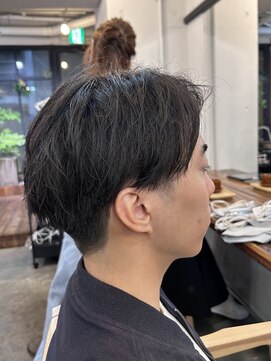 ファルベ(Farbe) ニュアンスパーマ/センターパート/ベリーショート/アッシュ