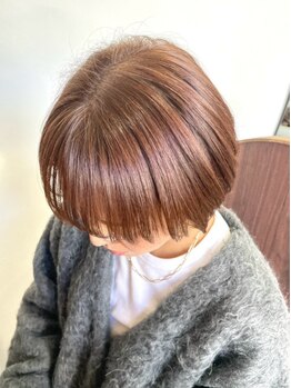 ステキナコト 日野(sutekinakoto)の写真/"艶感や透明感"ならsutekinakoto―。重たい印象を与えない上品でお洒落な白髪染めでいつまでもあなたらしく