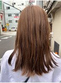 サンドベージュ