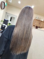 ミラシィ 成田(Mirashy)&nbsp;ハイライトカラーミルクティーベージュレイヤーカット