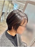 ひし形ショートレイヤー透明感ブラック前髪あり20代30代40代