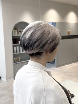 デコヘアーチーノ(DECO HAIR Ccino) ホワイト×ブラック