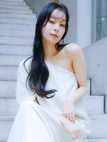 シア(sia)&nbsp;韓国風くびれレイヤー髪質改善ブルーブラック小顔美髪20代30代