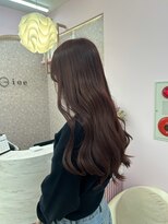 イオエ(ioe) ミディアムレイヤー/ツヤ髪スタイル/グレージュ/ショートボブ