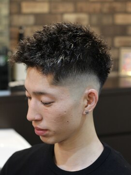 バーバーショップ ネオ セカンド(BARBERSHOP NEO2nd) フェザーアップ