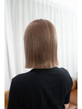 ユートゥイーズ つくば(U too e's) マロンベージュ　【瀬長なおみ】