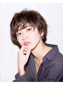 暗髪ショート