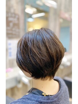 ヘアステージアミカル ショートボブ