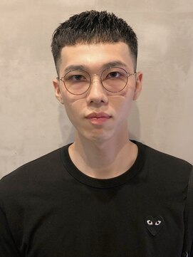 フランクスバーバーリザーブ 人形町店(FRANK’S BARBER RESERVE) CROP Y