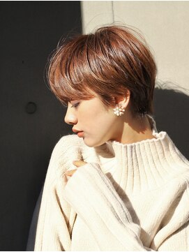 ロビー 表参道(ROBBY) 耳掛けマニッシュショート／大人ショート／表参道／30代40代