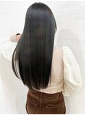 黒髪ロングストレートヘア