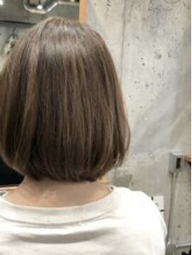 トットファム(tot.fam.) 【tot.fam.】手ぐしで乾かすだけ♪カットで作るシンプルボブ☆