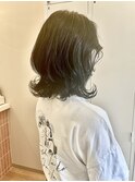 くびれミディアムヘア
