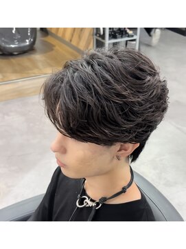 ビカム 名駅(become) 【メンズフェザーパーマ】毛流れセンターパートコンマバング名駅