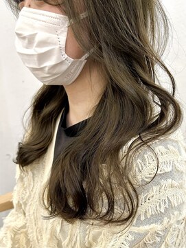 ファルベ(Farbe) 前髪/ワンカールレイヤー/ウエーブパーマ/オリーブベージュ