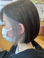 フレンズ 手稲店(friend's)&nbsp;インナーカラーシルバーお手入れ簡単ショート風ボブスタイル札幌