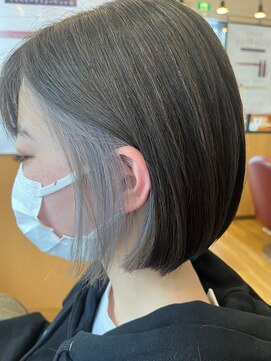 フレンズ 手稲店(friend's) インナーカラーシルバーお手入れ簡単ショート風ボブスタイル札幌