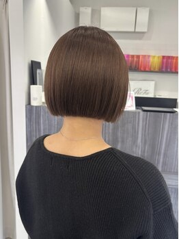 プレジールバイラファブリック(PLAISIR by LA FABRIQUE)の写真/艶感溢れる美髪へ導きます◎ずっと触っていたくなる柔艶ストレートで毎朝のお手入れ－5分♪