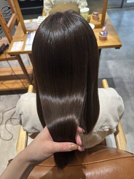 アヴァンス 西宮北口(AVANCE.) 艶感カラー　くすみベージュブラウン