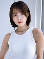 エインアンリー 表参道(AIN.ANLY.)&nbsp;薄めバングくせ毛風カール長めバングミディアムボブルフミニボブ