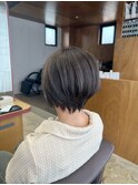 秋の大人可愛いショートボブ/コントラストハイライト/グレージュ