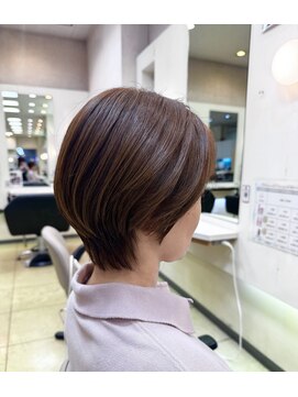 アンフィ 神奈川新町(Anphi) 柔らかい丸みが魅力の大人ショート