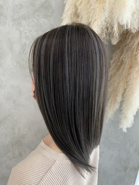 フリーダムメルシー(freedom Merci) ■人気のハイライトスタイル　細すぎず太すぎず