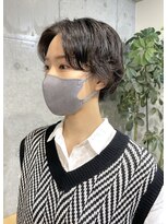 マノハル(MANOHARU)&nbsp;センター分けコンマヘアマニッシュショート