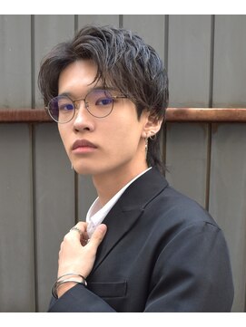 フリーク バーバーショップ 都島店(FREAK BARBER SHOP) 黒髪韓国マッシュニュアンスパーマコンマバングセンターパート