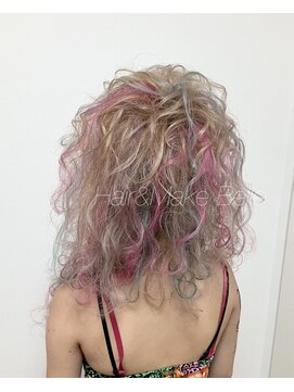 ベル(belle) ポニーテールの盛り髪