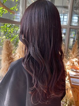 ニコル マスミダ(NICORU) ブラウンレッド/レイヤーカット/ロングウェーブ