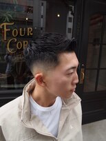 フォーコーナーズ(Four Corners)&nbsp;スキンフェード/バーバー/刈り上げ/フェザーアップ