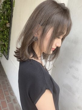 フル(FuLL) 浮遊感のあるカットに赤みのないアッシュカラー♪