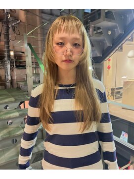 エン クラン バイ ヘッドライト たまプラーザ南口店(en. clan by HEADLIGHT) ブロンドベージュ 顔まわりレイヤー